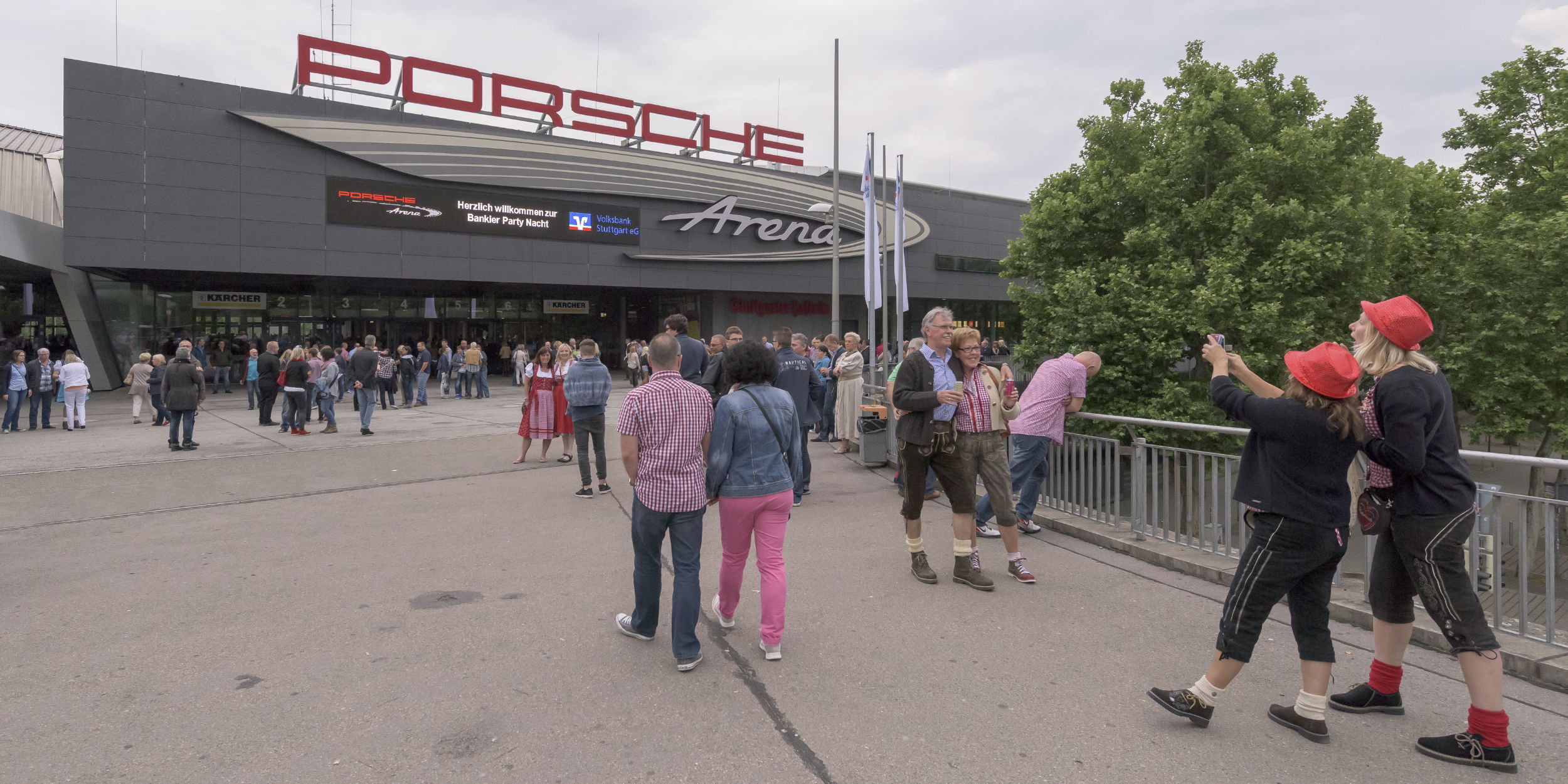 Eventfotografie Stuttgart und Umgebung Bankier Volksbank Stuttgart e.G. Party Nacht Andreas Gabalier DJ Ötzi und voXXclub Porsche Arena Stuttgart